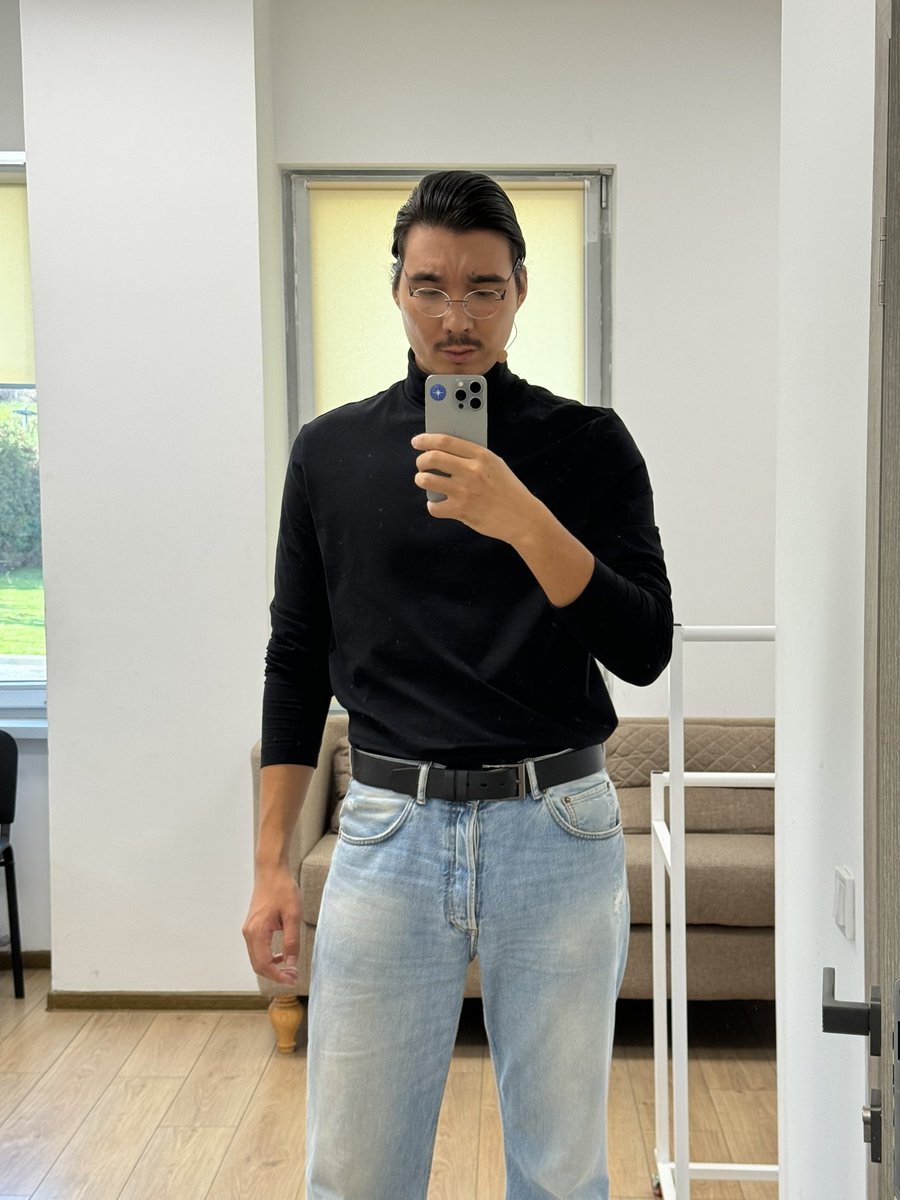 aisultan's tweet image. don’t be late folks! #QaraForum