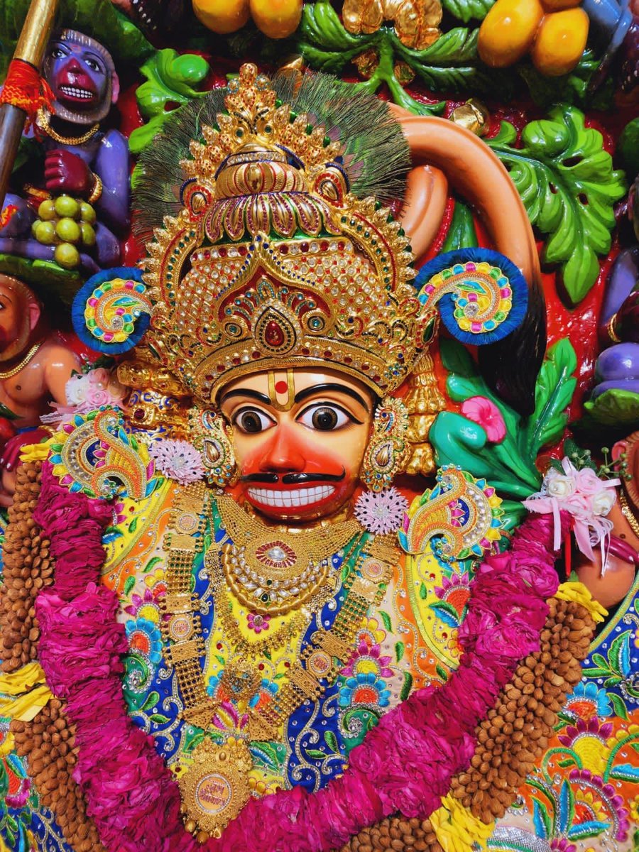 *ॐ जय श्री हनुमंते नमः....*
*हनुमान! आपको नमस्कार है।*
*मारुतनन्दन! आपको प्रणाम है।*
*श्रीरामभक्त! आपको अभिवादन है।*
*आपके मुख का वर्ण श्याम है, आपको नमस्कार है।*
*ૐ श्री शनेशवराय नमः...!!*

*नीलांजन समाभासं रविपुत्रं यमाग्रजम्‌। छायामार्तण्ड सम्भूतं तं नमामि शनैश्वरम‌...!!*