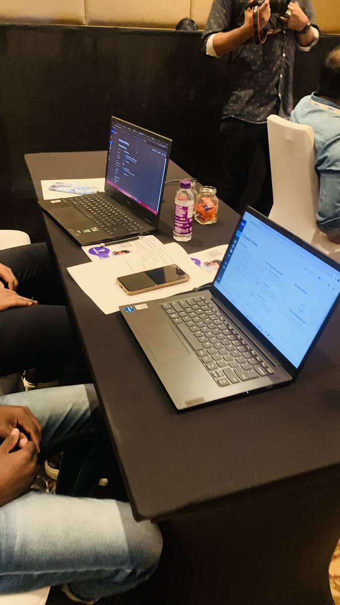 kavitaaroor's tweet image. #developers using the Intel Data center GPU Max series! @AbhishekNandy81 addressed LLM using Lang Chain & GenAI concepts using Intel AI Analytics toolkit with stable diffusion demo for Image & text 😊 at the #oneAPI Roadshow @TheWestinVelachery its a full house @sachinkelkar #AI