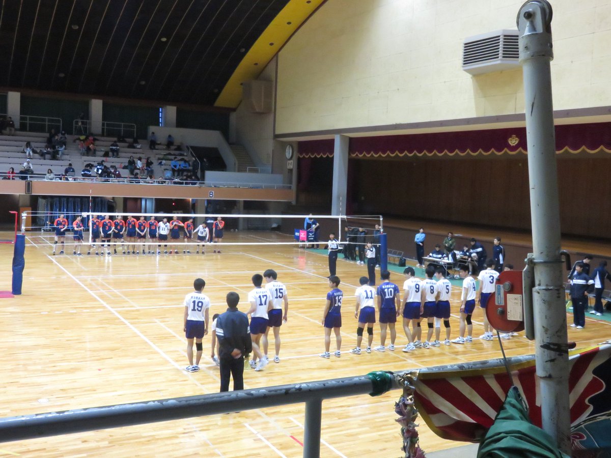 mktskyv's tweet image. 2015年から大学バレーで法政を応援するようになってそれ以来の1部復帰。ここまで長かった…！！すごく嬉しい。今までの先輩達の想いが引き継がれてる🥹今の4年生達、ありがとうございます🙏