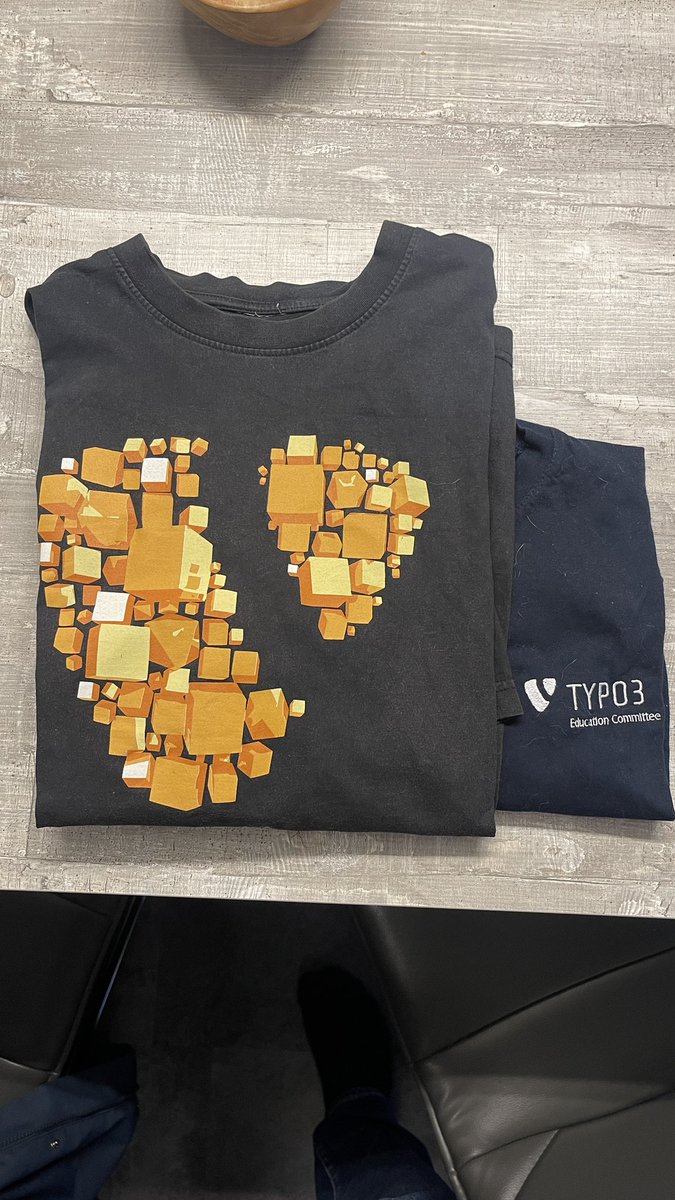 Bags packed for #t3crr and on my way 🚀 if you have any questions about #typo3 education committee or the certifications today at 14:00h, meet me there <a href="/T3CRR/">TYPO3camp RheinRuhr</a>  🧡