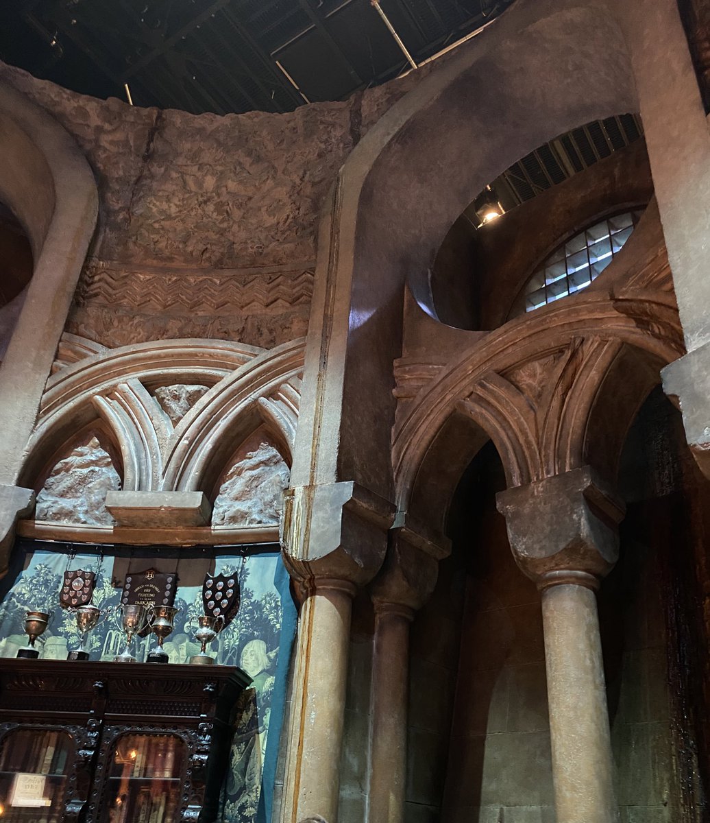 念願のｽﾀﾂｱ！！！！！ザリンの談話室🐍原寸大神資料🙏🙏また行きたーい