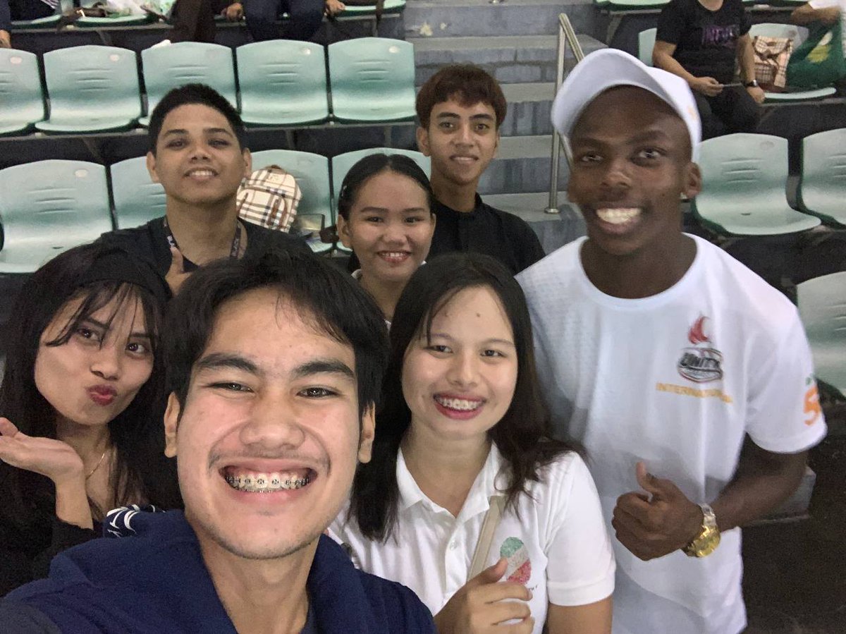 MarkTzy8's tweet photo. Unity Games International Opening Ceremony.
Panibagong magandang alaala bilang kaanib sa loob ng Iglesia Ni Cristo.
#OneWithEVM #IglesiaNiCristo #CFO
#50thAnniversaryKADIWAandBinhi
#UNITYGAMESINTERNATIONAL2023 https://t.co/WEXfznlcNs