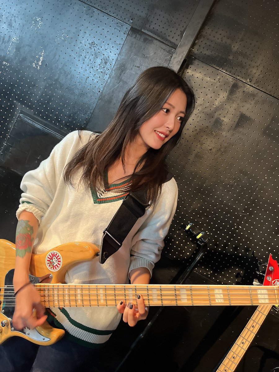 name_xmas's tweet photo. リハ中のうーるー嬢が
「広島も頑張るけえ、見に来てつかあさい」と言っております😌 https://t.co/YJ7sKarDRt