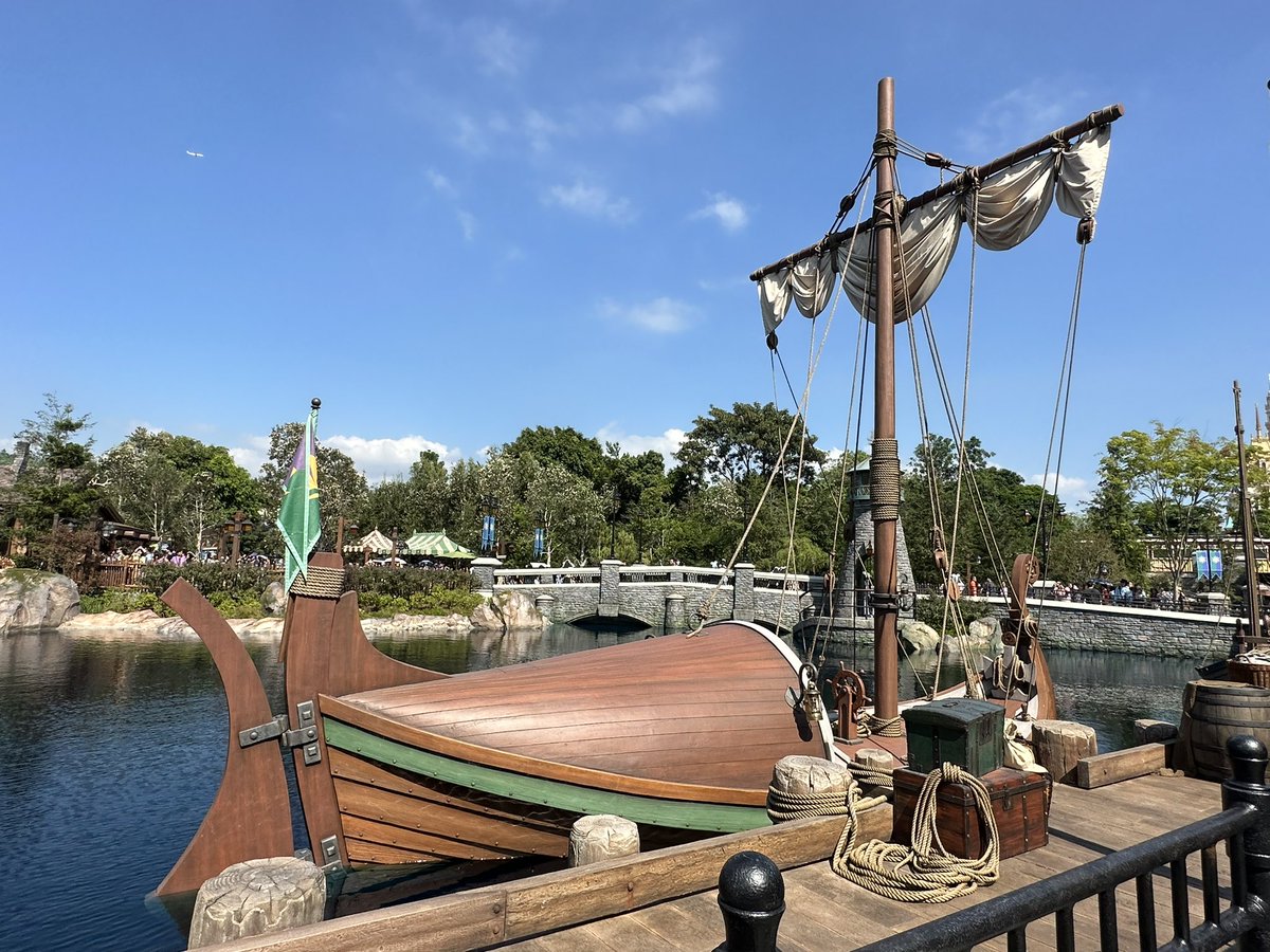 johnnydisney15's tweet photo. 全てのアナ雪ヲタさんへ

アレンデール は存在しました。

現場からは以上です。 https://t.co/UE878j91df