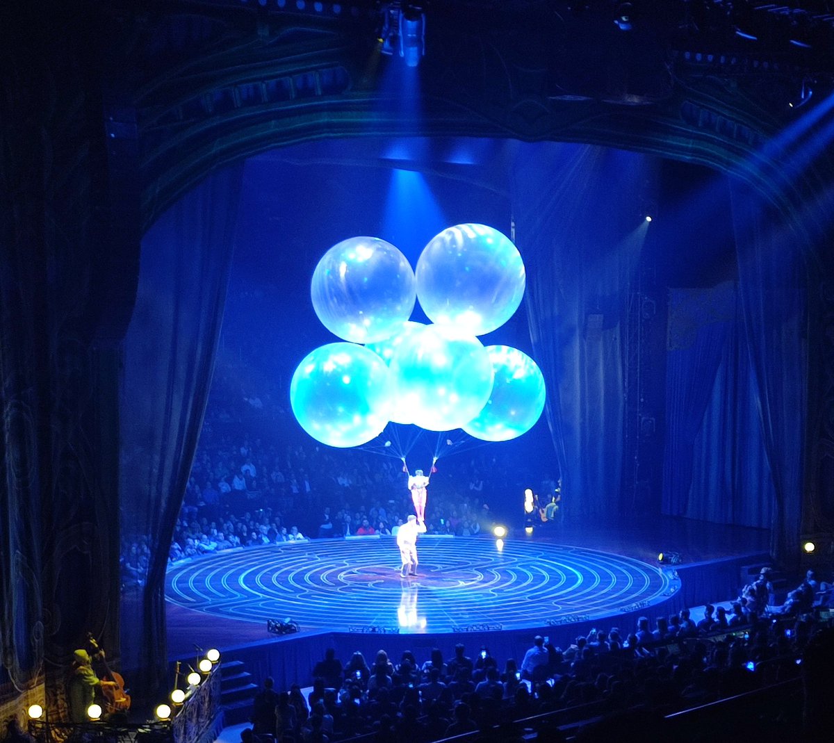 fcotavitasmdza's tweet photo. Cirque du Soleil Monterrey #Corteo #CirqueduSolei https://t.co/pGClsljdEy