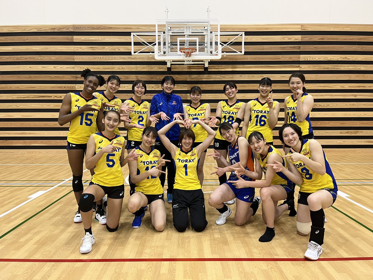 TORAY_ArrowsW's tweet photo. .
.
青森大会💙試合結果
11/4（土）
vs 岡山シーガルズ

①⭐️25-21
②23-25⭐️
③26-28⭐️
④⭐️27-25
⑤⭐️15-12

[スタメン]
レフト:西川、深澤
ライト:シルビア
ミドル:大﨑、ウィモンラット
セッター:関
リベロ:中島

［途中出場］
吉野、真鍋、古川、谷島

リーグ戦初勝利となりました！
たくさんの応援をありがとうございました！

#東レアローズ
#torayarrows
#アロじょ
#アロとも
#克己心