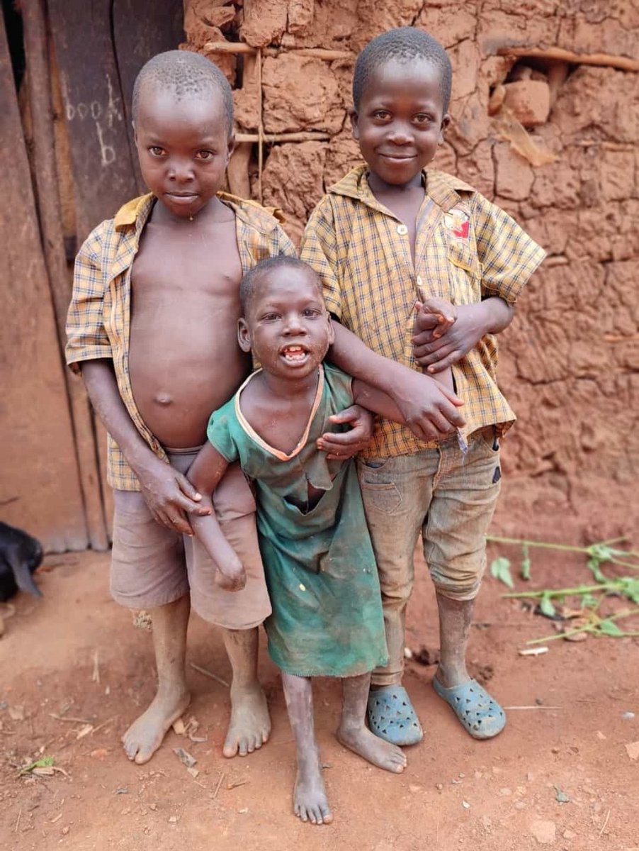 AbdulAnnan13's tweet image. Every child deserves a quality education, regardless of their background. Children from vulnerable families are often left behind, but we can change that. Let&apos;s invest in education and create a better future for all. #InvestInEducation #teachforall #GazaGenocide #Teachforuganda