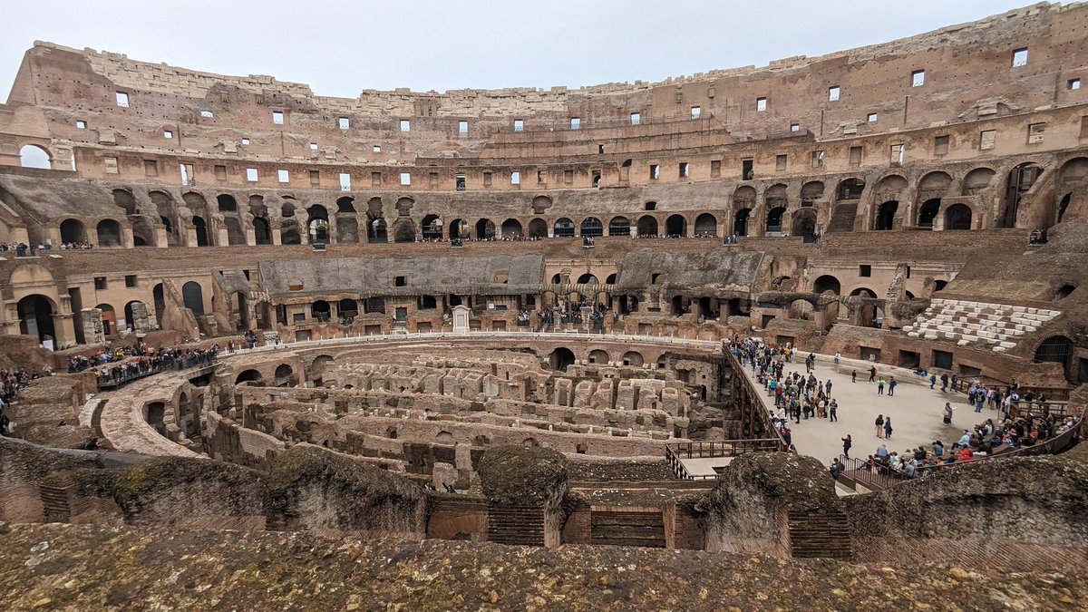 ben_jinator's tweet photo. Bon les vacances se terminent!
Ce séjour à #Roma fut riche d'enseignements et de découvertes !
#ChapelleSixtine
#FontaineDeTrevi
#Pantheon
#Colisee
C'est tout simplement magnifique et incroyable ce que l'homme à été capable de faire 💪
Belle journée à tous.
Stay Yourself 🤘 https://t.co/yV5uWKpPuM