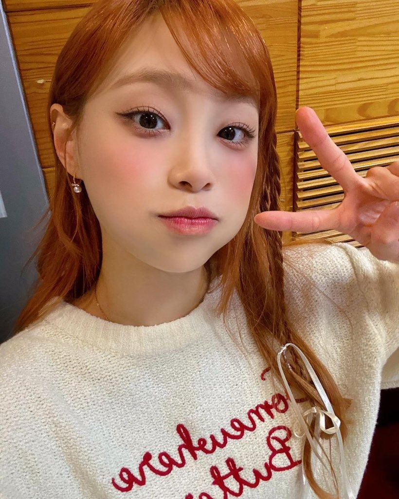 chuu pics tweet media