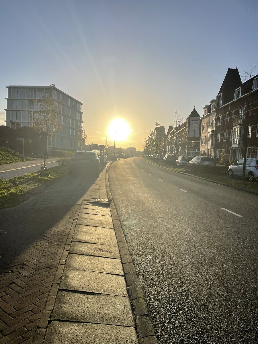 Fworkuitzend's tweet photo. Fireball #Nijmegen https://t.co/WfJiuk3hu4