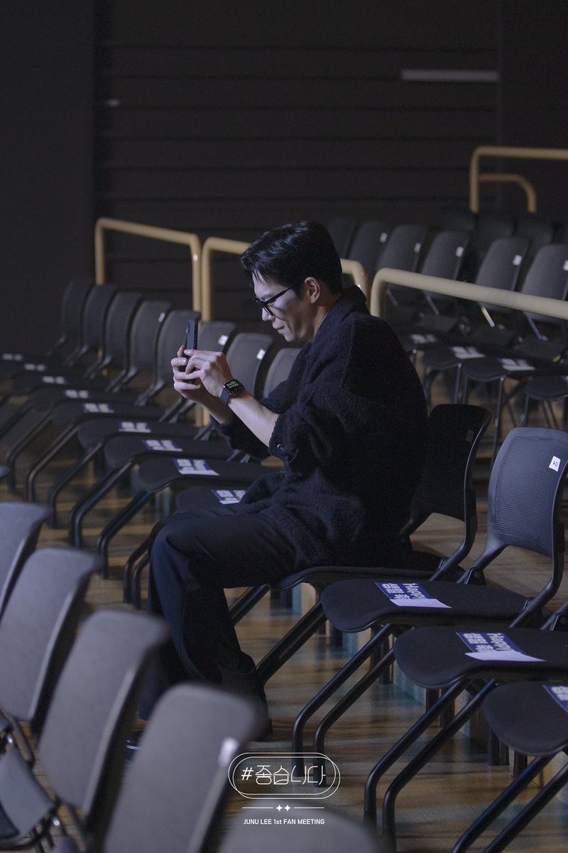 junelee1028's tweet photo. @hoonjeongko 멋진 영상 감사합니다, 고팀장님 https://t.co/L7TmQOq0ps