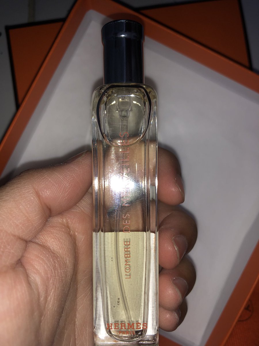 AnnahJuli's tweet photo. WTS
for sale aku jual karna ini hadiah dan aku lebih butuh uang , yg mau nego aja yah + box, makasih❤️❤️❤️ https://t.co/VFEmSNEQhA