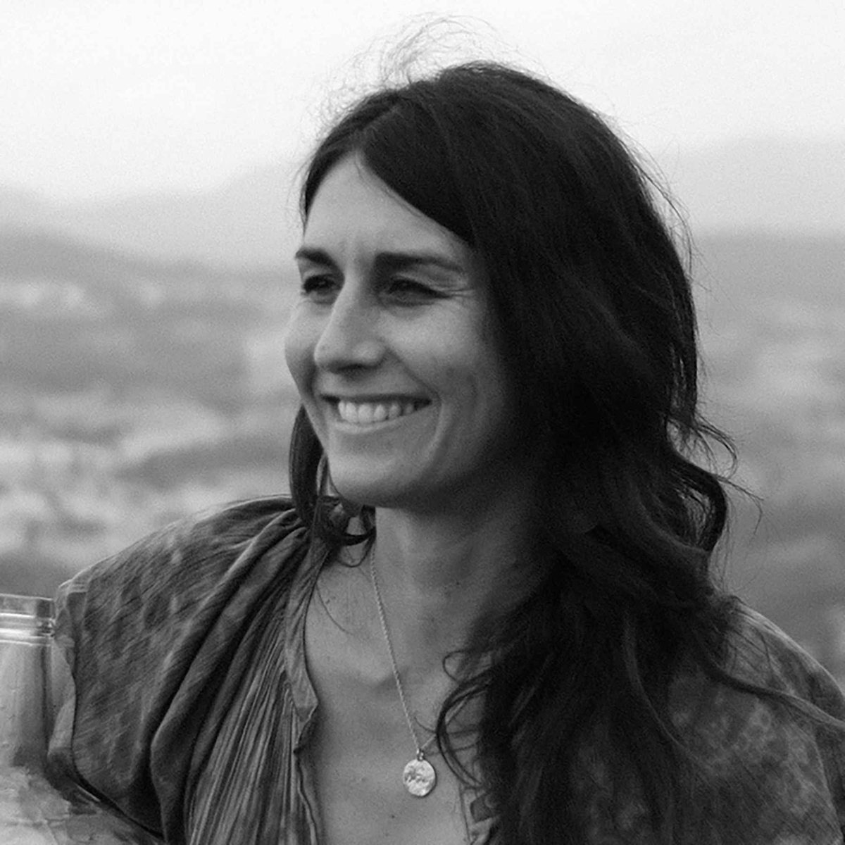 EditionOriginel's tweet photo. Ouvrir les paysages au rythme de nos saisons intérieures, avec Séverine Perron Gardent. Une aventure poétique et fraternelle.
https://t.co/IdtkPWCZjL
#promenades #paysages #herbes #feuillages #noix https://t.co/Im84qGbQST