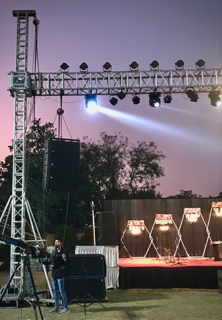 detayo11's tweet image. From your small house party to your big stage event. We’ve got you covered.

Let us know what you need and we promise to give you a wonderful experience 

#stagelights #events #wedding #stagesetup#