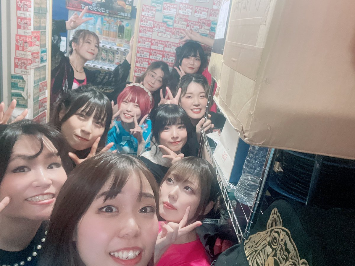 kawananami's tweet photo. #PLLP2023 集合お写真📸

アーティスト・ミュージシャン・スタッフの皆様、関係者の皆様、本当にありがとうございます！

そして、会場&amp;配信にて参加してくれた皆さん！
楽しいパーティを共にしてくれてありがとうございます🎉

打ち上げドリンク、牛乳率多めでした笑
カルピスではありません🤣 https://t.co/5k1vdu0rTX