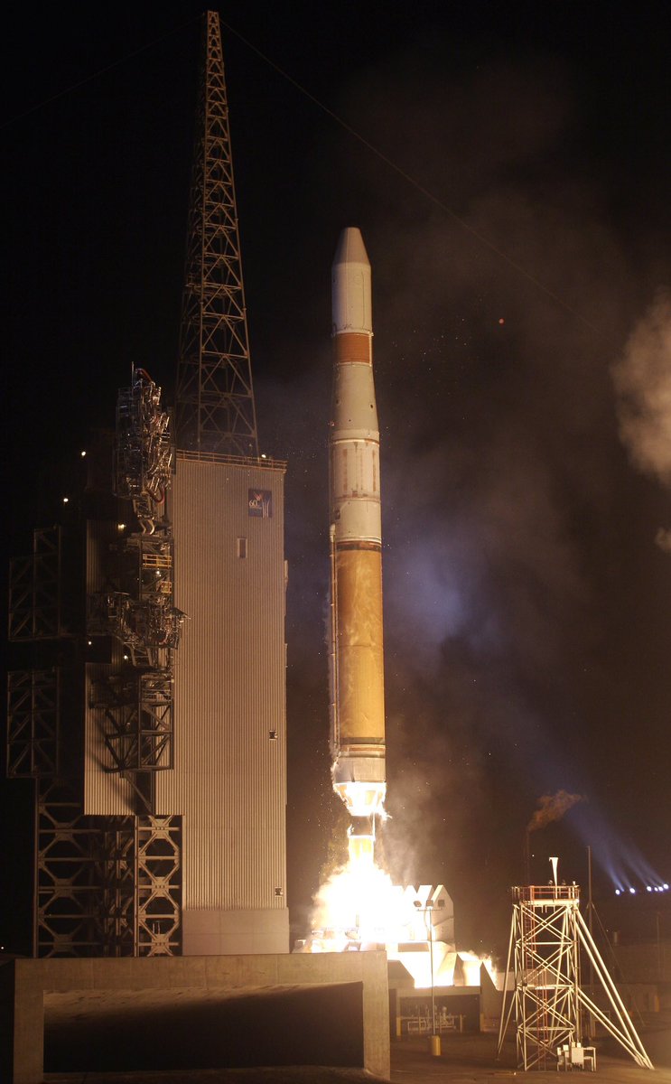billmeco's tweet image. #OTD 17 years ago a Delta IV #launched #DMSP #F17 First Delta IV launch into a LEO/SSO, last flight of Delta IV Medium. The Defense Meteorological Satellite Program (DMSP) #SLC6