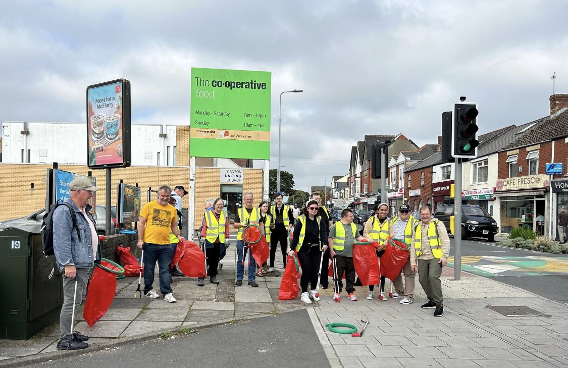 Canton Litter Picking Heroes - Assemble! Clean up the streets of #Canton , chat to friends old + new + be smug all day! 😉 D Sad / Sat: 04/11/23 Dewch draw @PoblCaerdydd ! Byddwn ni’n Tacluso Treganna! A siŵr o fod yn yfed coffi wedyn! ☕️ @Keep_Wales_Tidy RT pls! #yagym