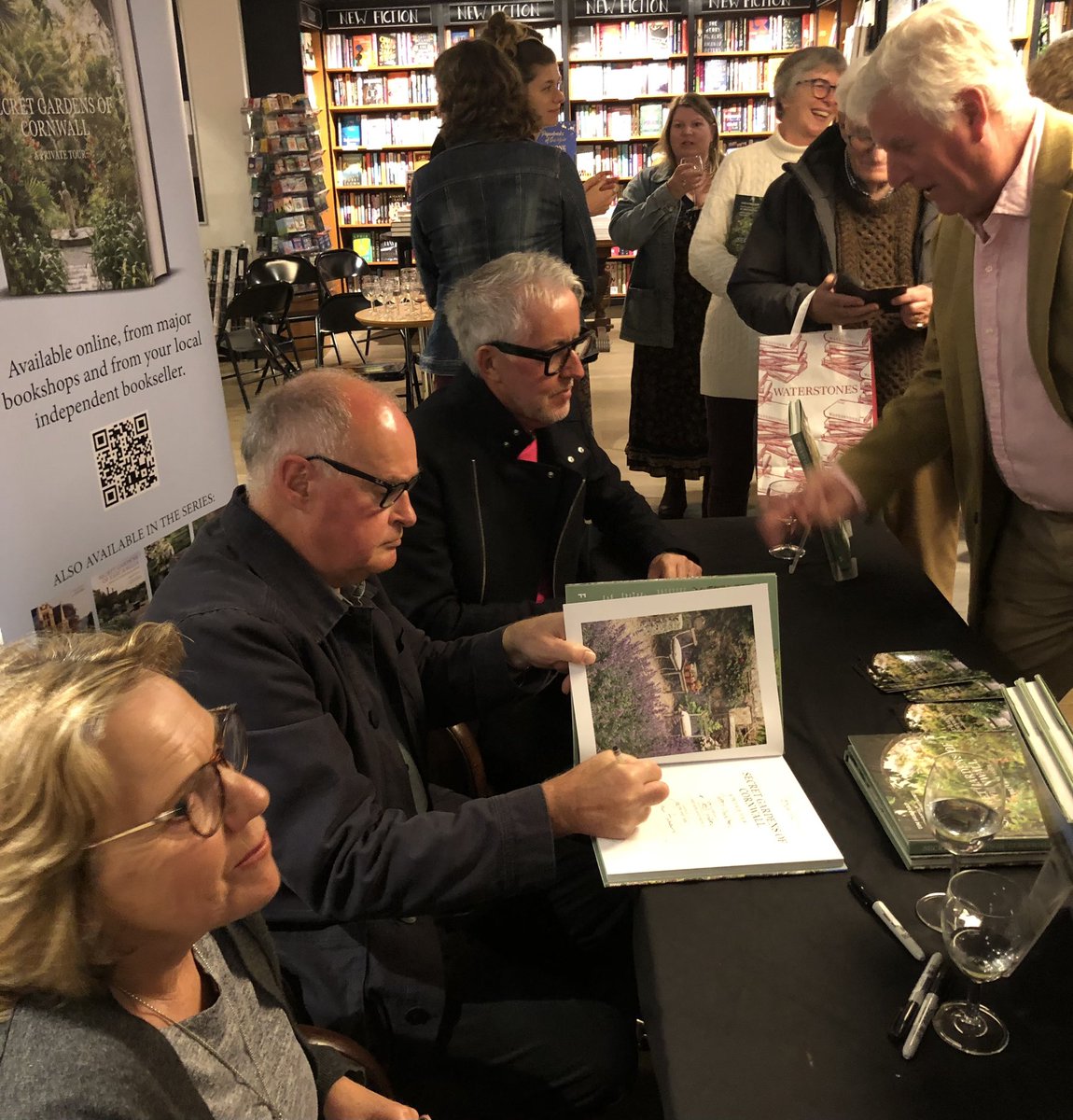 tweetTimHubbard's tweet photo. Huge thanks to the team at @WaterstonesTRU and everyone who came along to help launch #SecretGardensOfCornwall with me and Jo & Rob Whitworth last night. Lovely to see so many old friends.
@TheQuartoGroup @Frances_Lincoln
@CwllGardenSoc @Gr8Gardens https://t.co/azqEPvvyYc