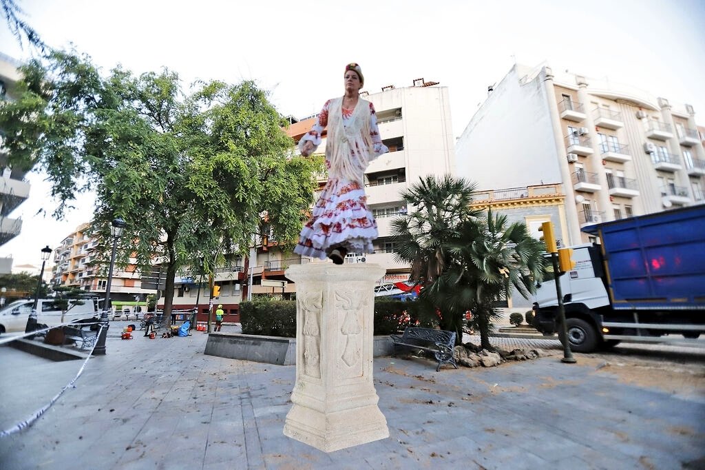 ‼️ ÚLTIMA HORA

El Ayuntamiento de Huelva ha sustituido la palmera por una escultura de nuestra alcaldesa. Ole! Arsa! Qué peaso de comparsa