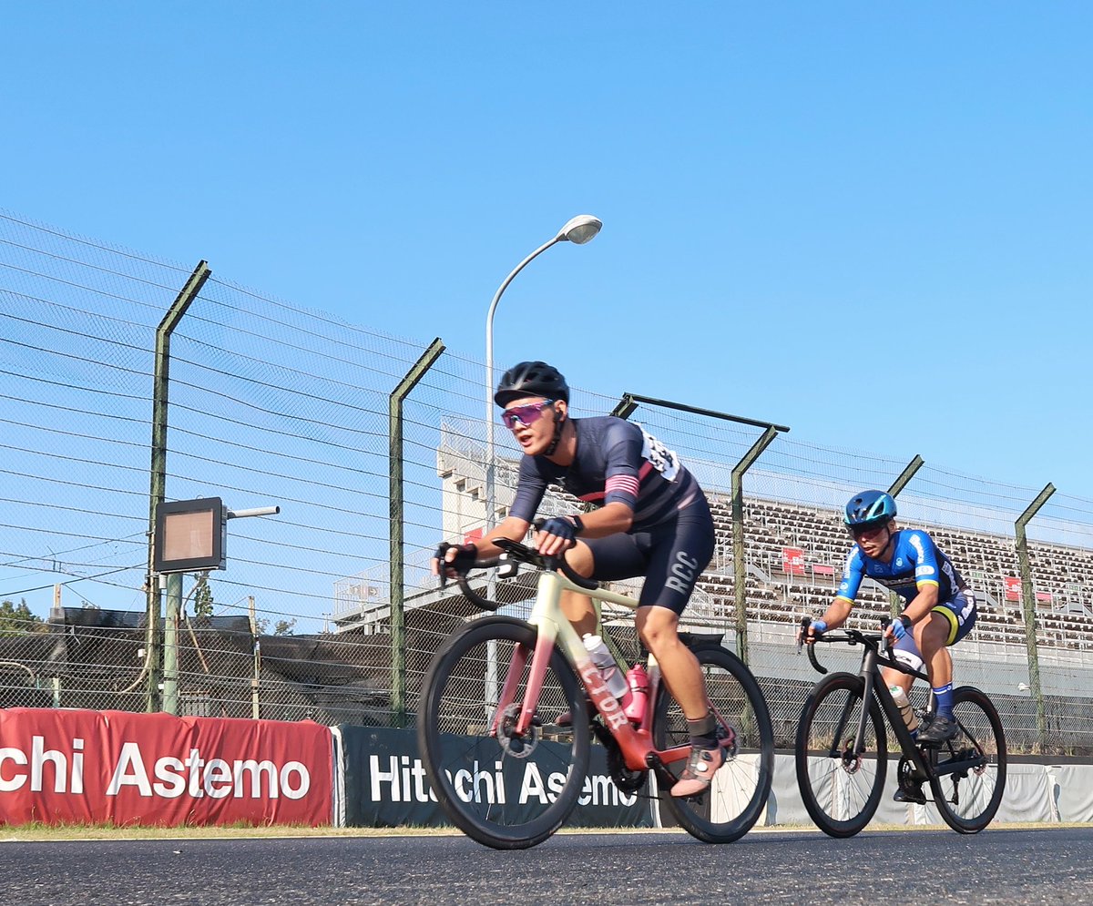 ラース。 tweet media