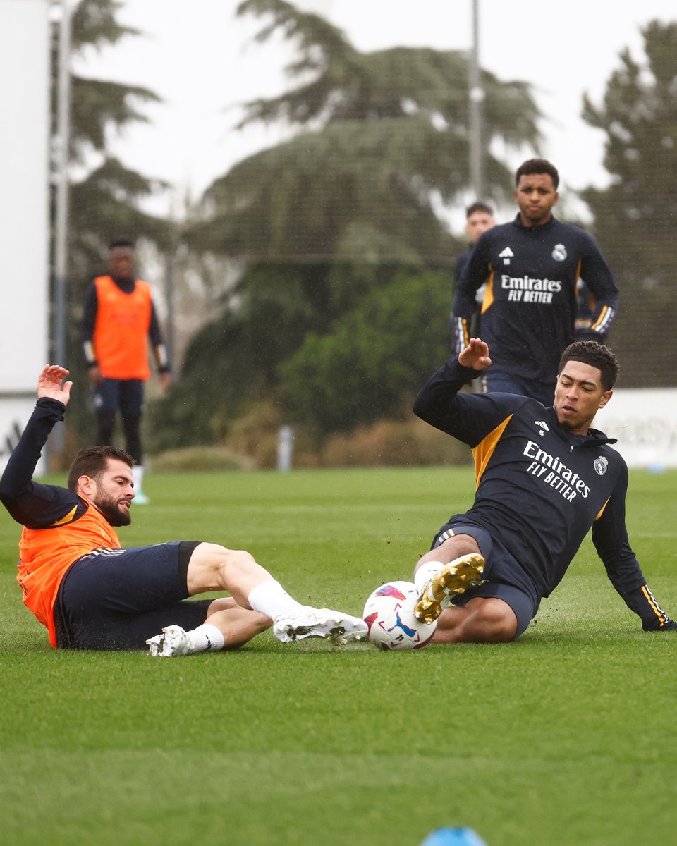 🟠 <a href="/nachofi1990/">Nacho Fernández</a> ✖️ <a href="/BellinghamJude/">Jude Bellingham</a> 🔵
#RMCity