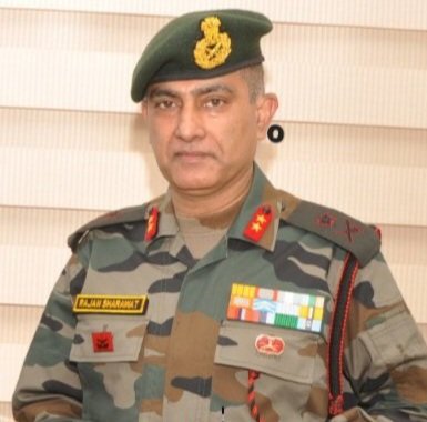 MeiteiSanatani's tweet photo. Inspector General of Assam Rifles, IGAR South Mantripukhri, Rajan Sherawat clarifies neither properties looted nor women harassed during joint combing operations conducted in Moreh.
#KukiLiesXposed https://t.co/9b9UQVr1GB