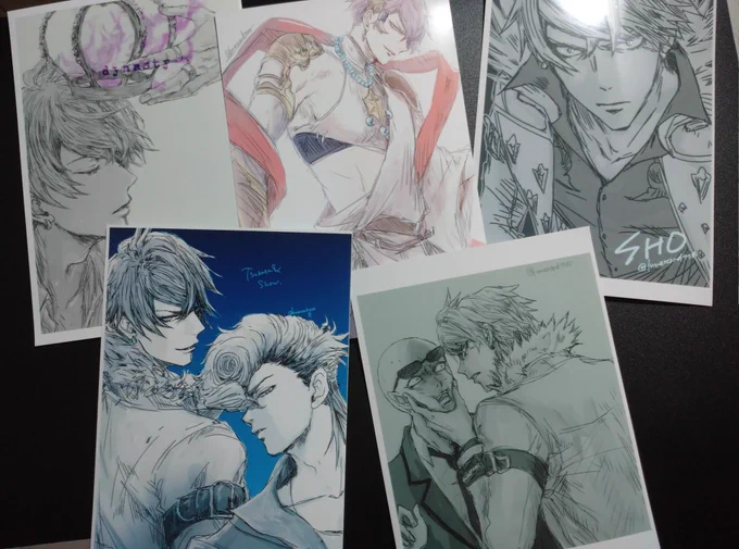 試し印刷してみたけど、こんな感じで…(光の反射ゴメン) 顔が気に入っている絵を選びました。 