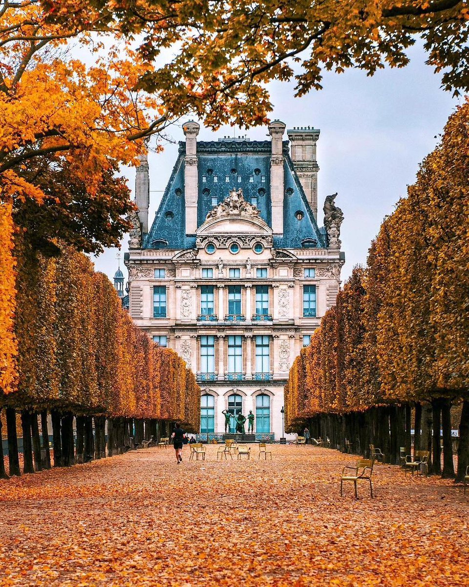 livelove.paris Paris in the fall is up to
 Have you visited Paris at this time of year?
 Jardin de Tuileries
📷 julianontheroute
@Architectolder
@Travitinerary
 #france #paris #visitparis #parisfrance #francetourisme
#Photography #Europe #Autumn #Nature #Architecture