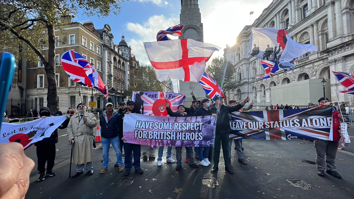 TPointUK's tweet photo. Cenotaph defenders out today! 

We will not let them desecrate our memorials. 🇬🇧 https://t.co/VpxEhMEds0