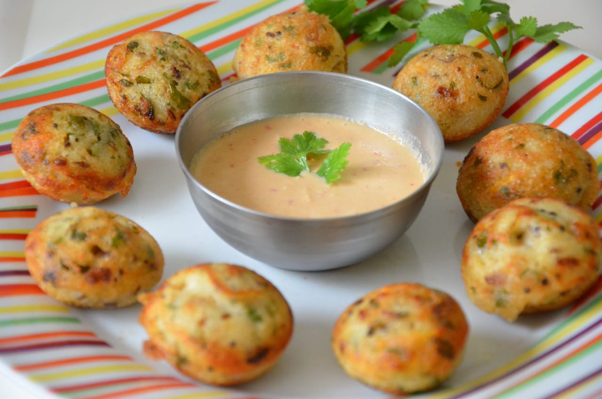 Narsimha_Bhatt_'s tweet image. Tomorrow Sunday Special Annadan Seva is #Appe/#Guntapangalu/#Paddu with #Chutney*.... Gurudev Datta 🙏🙏🙏