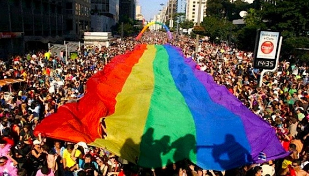 #OrgulloEsDemocracia #OrgulloGay