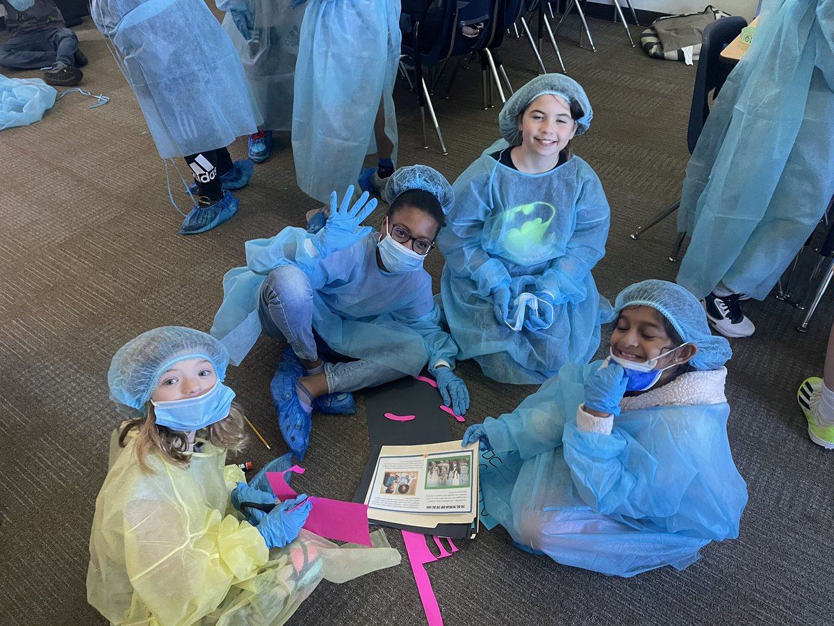 gibbschfrisco's tweet photo. 5th grade had a blast “scrubbing in” for Central Idea Surgery to wrap up our Information Unit! Their collaboration and thinking was so impressive! @FadayomiQ @PhillipsElem https://t.co/VbJh8pv7xU