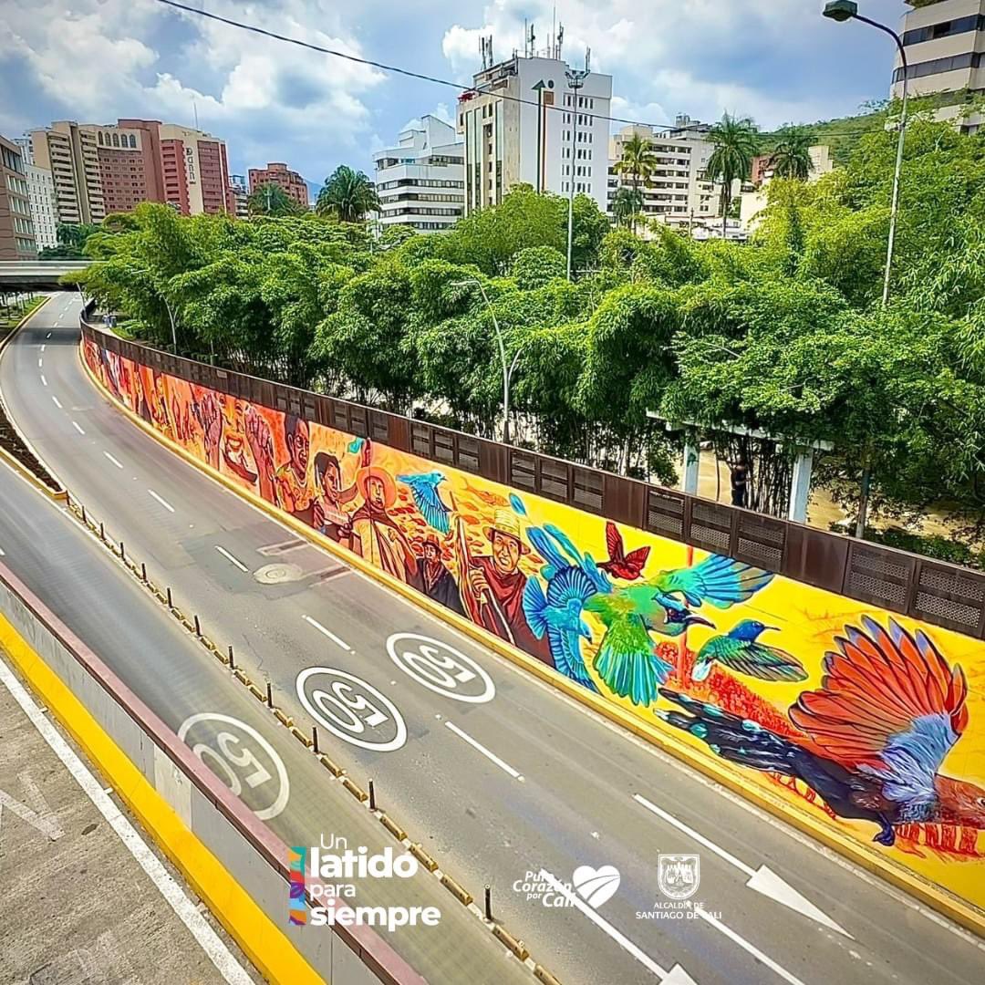 AlcaldiaDeCali's tweet photo. El túnel de la Avenida Colombia continúa llenándose de vida y color. 🥰

Así avanza el trabajo de estos artistas talentosos que continúan plasmando lo que somos los caleños a través de maravillosos murales.

#UnLatidoParaSiempre 💙❤️💚 https://t.co/BxfSVSffjA