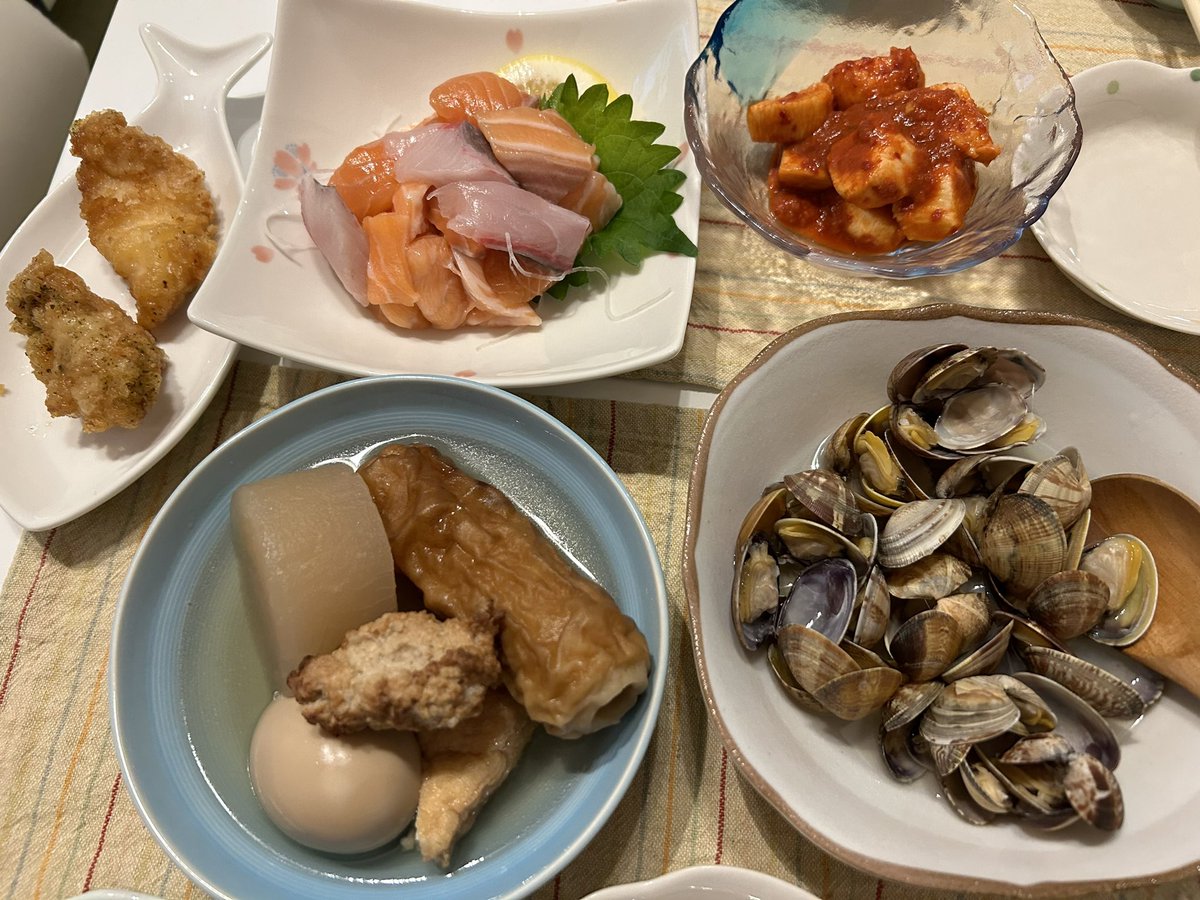 to_copast's tweet photo. 今夜は好きなものを集めてお家居酒屋🏮
#異世界居酒屋のぶ　を見ていると色々食べたくて、飲みたくて…アニメ��ドラマも原作も最高です！ドラマシーズン3も配信が楽しみです♪アニメも追加シーズンしてくれないかなぁ…
#晩酌ご飯 https://t.co/dttlkPwXfn