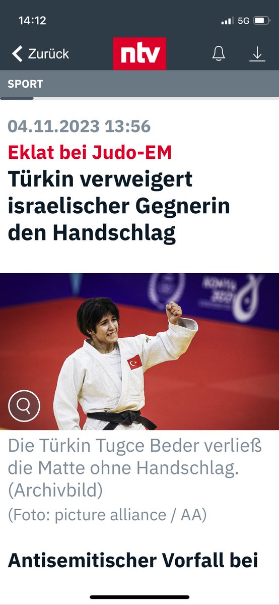 Allerhöchstens hat sowas im Sport nichts verloren.

Aber das ist KEIN Antisemitismus, ihr Vollpfosten!!!