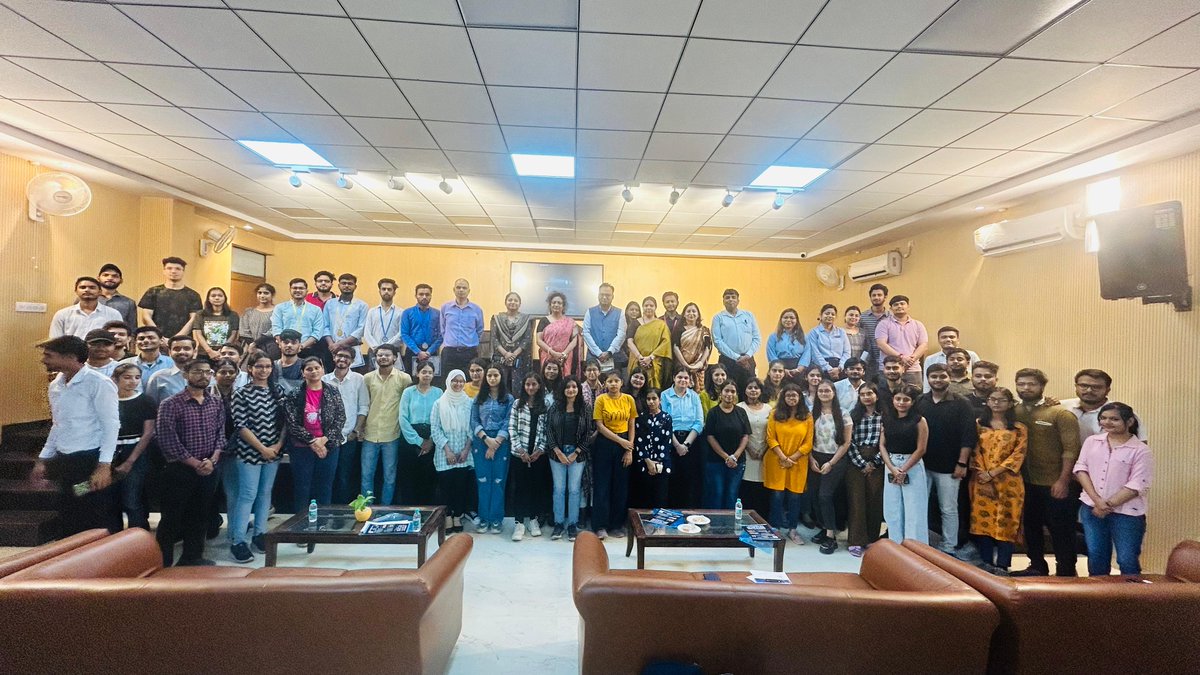 LUMBA_Lucknow's tweet photo. π’ Update: The Case Study Competition organized by the Department of Business Administration at University of Lucknow was successfully held today! π Thanks to all participants for showcasing their innovative ideas. #BusinessAdministration #CaseStudyCompetition #Success https://t.co/bq7Gz7De88