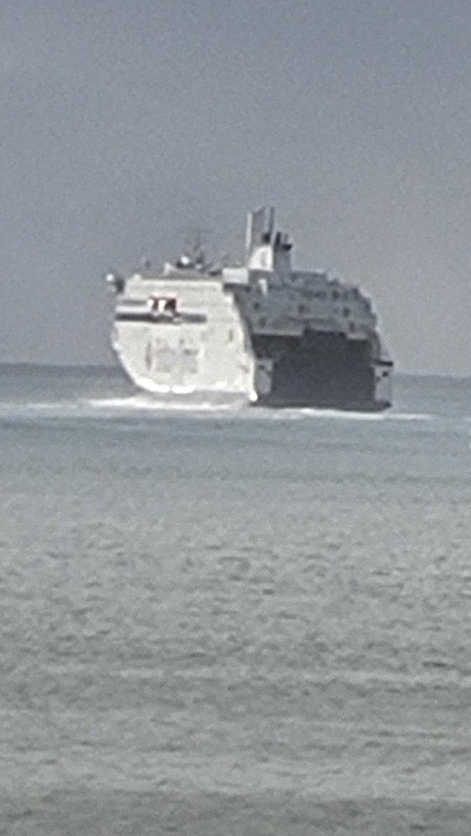 #300daysofwalkingcrew 
Day 308*1038
#100daysofwalking 
#300crew 
HAVE A SUPER SATURDAY GUYS UN SCHEDULED ARRIVES BEAUTIFUL CRUISE SHIP BORELESS , OUR HEROS ON PATROL & THE SALAMANCA BRITTANY FERRIES ⛴️ GETS OUT AFTER DAYS SHELTERING STORMS.
#THISDAY04THOFNOVEMBER2023