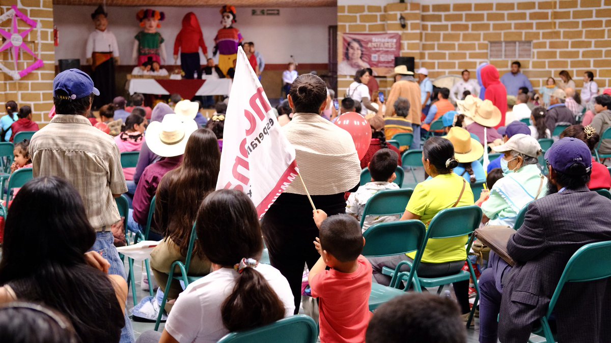 AntaresVazAla's tweet photo. Amigos y amigas, les comparto un poco de lo que vivimos en la asamblea informativa que tuvimos ayer en San Miguel de Allende.
#AntaresVazquez #GtoSeTransforma #SanMiguelDeAllende #Gto #4T #morena https://t.co/l8s1t1OqMJ