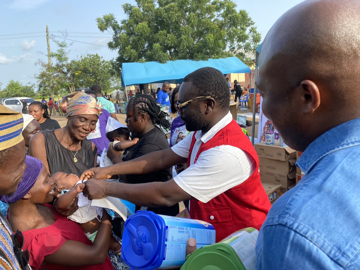 west_pixels_'s tweet photo. Mcbrown's kitchen live from Agbetikpo in the Volta region to Support our beautiful people affected by the Akosombo Dam spillage.
#west_pixels_ https://t.co/EejqrA3FvL