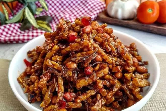 ㅤ
Menu makan malam hari ini adalah hasil dari ngerjain Meme. Nemenin vc seharian biar gak sepi dan nemenin masak biar gak gagal. 
ㅤ