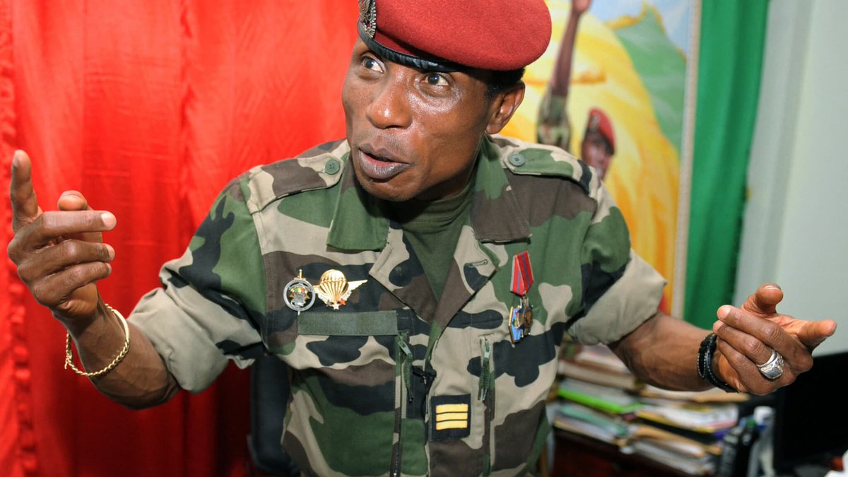 Houris2025's tweet photo. Ils vont encore nous sortir un remake du film le crocodile 🐊 du Botswanga. Tenez-vous prêt(es) 😂
#DadisCamara #Guinee https://t.co/c5WYSUXrix