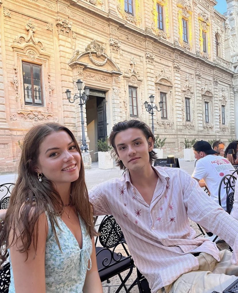 Basking in the golden sun and steeped in centuries of history, our recent vacation in Lecce, Italy was a dream come true. With my beloved sisters and the entire family by my side, every moment felt like a cherished memory in the making.