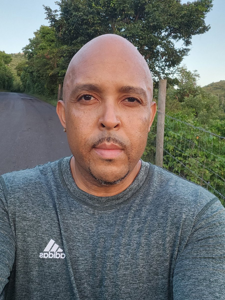 dirkyvi's tweet image. Morning walk earlier 👟 🚶🏾‍♂️ 💪🏾 🇻🇬