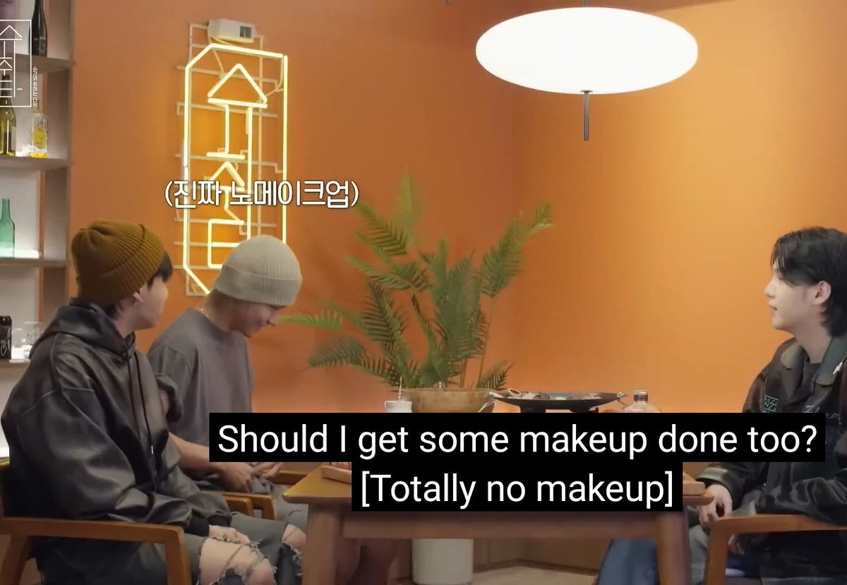 minikookv's tweet photo. 🐯: should I get some makeup done too?
🐰: no, you're good looking anyway https://t.co/PtSMebRcLV