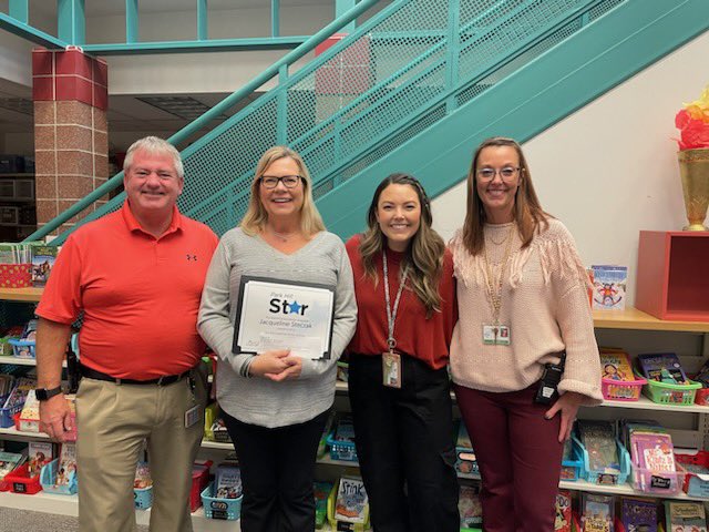 AD_educator's tweet image. Celebrating Mrs. Steczack this week with a STAR nomination! She is such an amazing influence with our Eagles in the Library. #englishlandingeagles @EnglishLanding