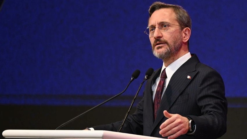 gizliservis06's tweet photo. Times of Israel:

- Cumhurbaşkanı Erdoğan’ı devirmek mümkün değil ama Fahrettin Altun ve ekibi derhal durdurulmalı.

- Türkiye, uluslararası boyutta İsrail’e karşı Filistinlilerin yanında duran ciddi bir kampanya yürütüyor.

- İletişim Başkanlığı'na bağlı TRT ve Anadolu Ajansı'nın Türkçe, İngilizce, Arapça yayınları dikkatleri İsrail ordusunun katliam yaptığına çekiyor.