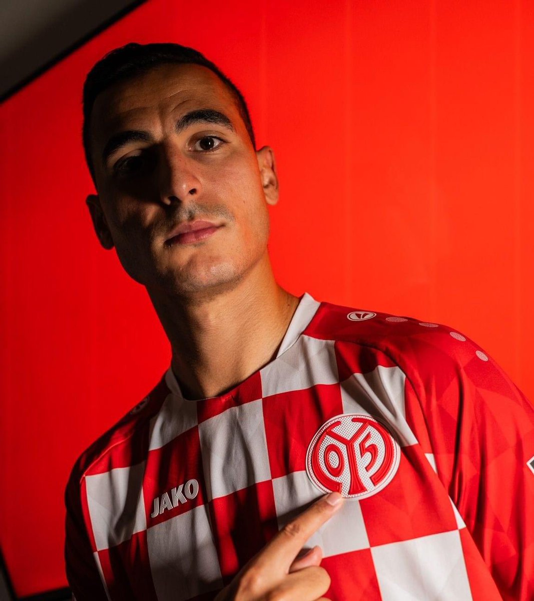 thisishob's tweet image. Anwar Al-Ghazi’s contract with Mainz was terminated because he defended innocent civilians in Gaza. This is a disgrace. #Mainz #FreePalestine