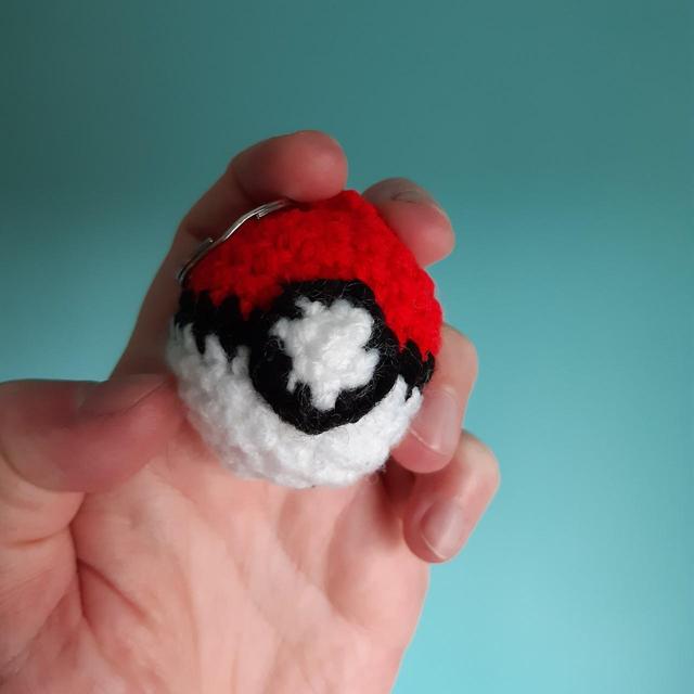 Pokeball amigurumi keychain now on my Depop! 😊

depop.app.link/JepOHXGQrEb