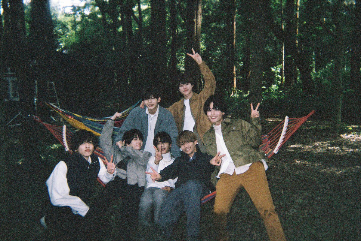 🫧「I Wish」11/15 Release🫧

本日から「I Wish」MV現場での
オフショットを公開していきます📸

／
  #なにわ青春フォトブック 🩵📒
＼

YouTubeにてMV公開中🎧
▶︎ youtu.be/78aFPj1CAxg

CDのご予約はこちら💿
▶︎ naniwadanshi.lnk.to/IWishTw

#なにわ男子
#なにわ男子_IWish